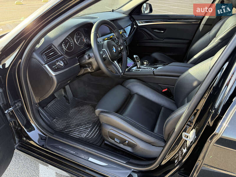 Седан BMW 5 Series 2015 в Звягеле