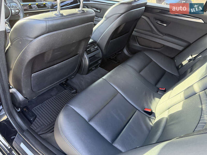 Седан BMW 5 Series 2015 в Звягеле