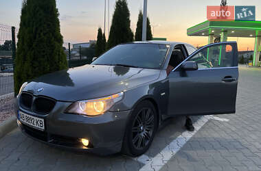 Седан BMW 5 Series 2004 в Турбовом