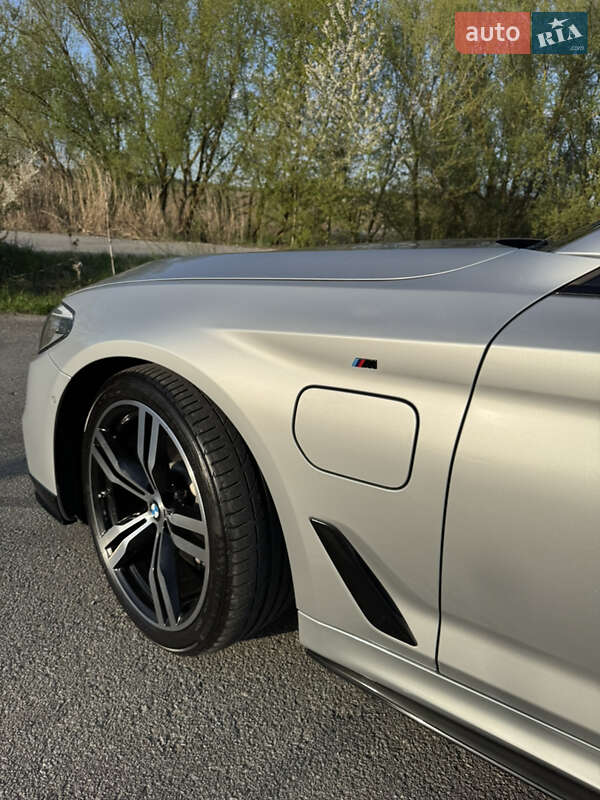 Седан BMW 5 Series 2017 в Львові