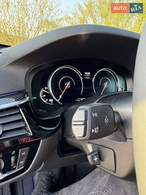 Седан BMW 5 Series 2017 в Львові