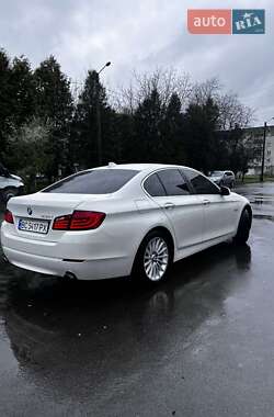 Седан BMW 5 Series 2012 в 