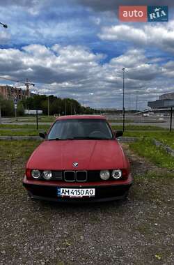 Седан BMW 5 Series 1990 в Львові