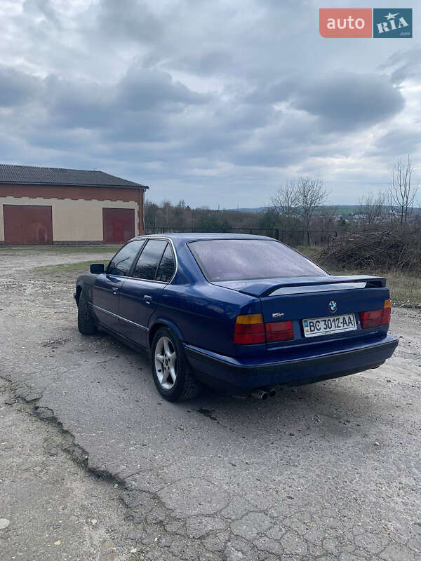 Седан BMW 5 Series 1991 в Перемышлянах