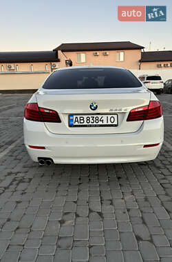 Седан BMW 5 Series 2014 в Умани
