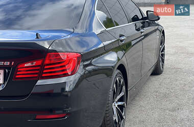 Седан BMW 5 Series 2013 в 
