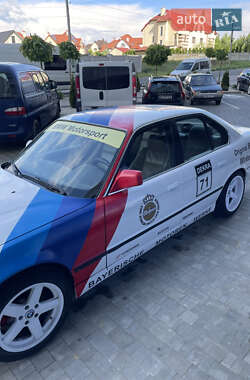 Седан BMW 5 Series 1992 в 