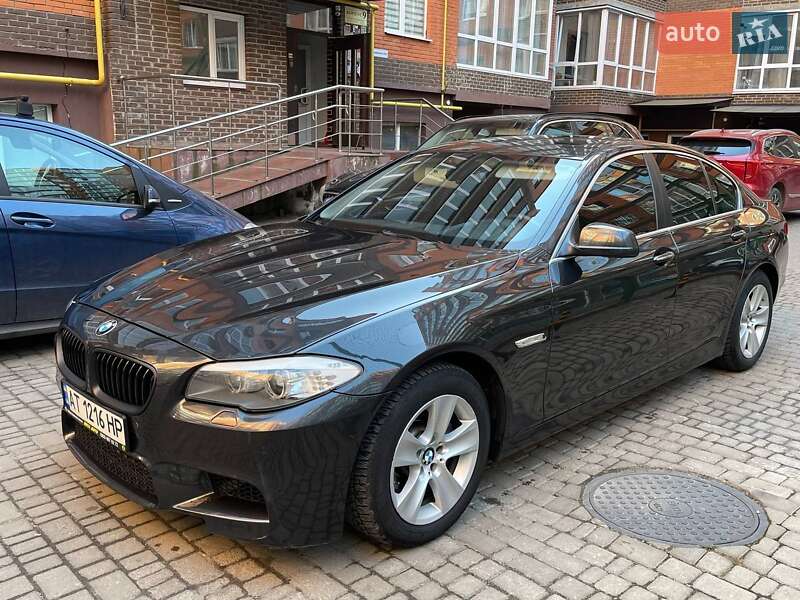 Седан BMW 5 Series 2012 в Львові
