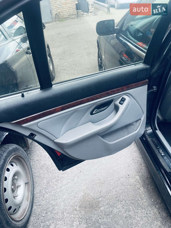 Седан BMW 5 Series 2003 в Києві