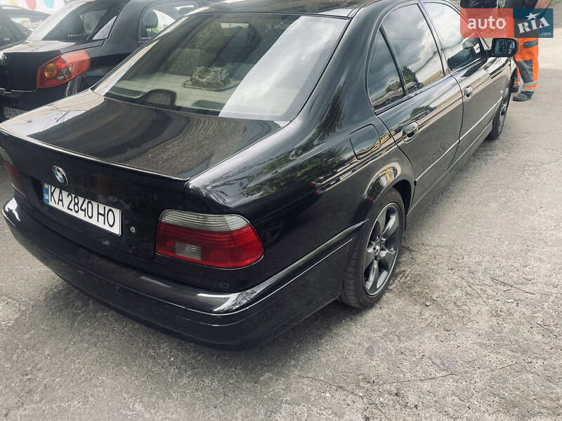 Седан BMW 5 Series 2003 в Києві