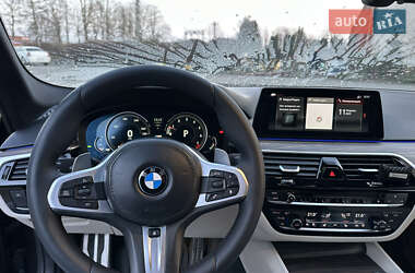 Седан BMW 5 Series 2017 в 