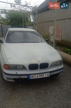 Седан BMW 5 Series 1996 в Мукачевому