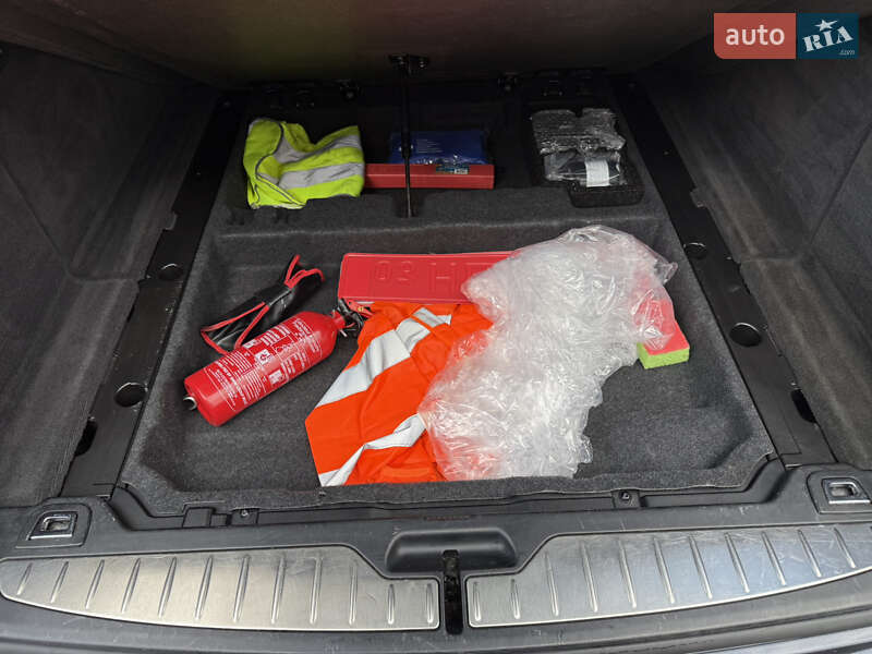 Універсал BMW 5 Series 2012 в Луцьку