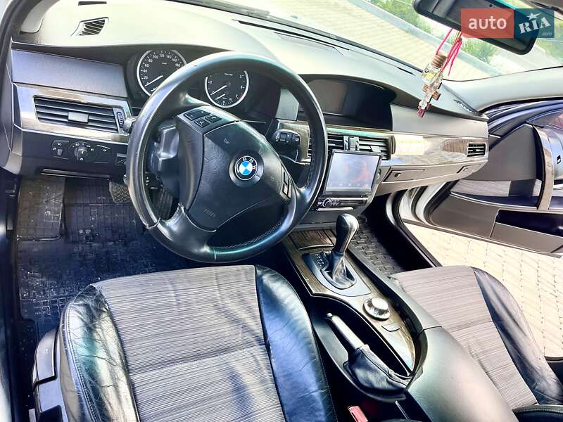 Седан BMW 5 Series 2004 в Чорноморську