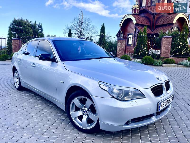 Седан BMW 5 Series 2004 в Чорноморську