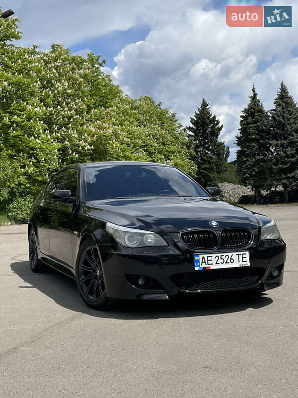 BMW 5 Series 2004