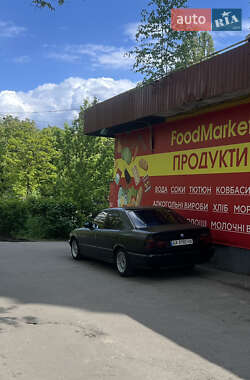 Седан BMW 5 Series 1992 в 
