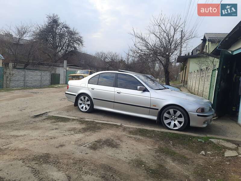 Седан BMW 5 Series 1997 в Харькове
