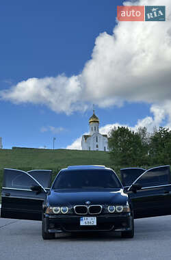 Седан BMW 5 Series 2001 в 
