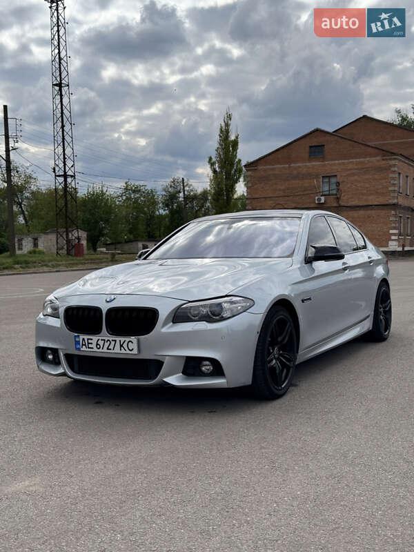 Седан BMW 5 Series 2014 в Покрове