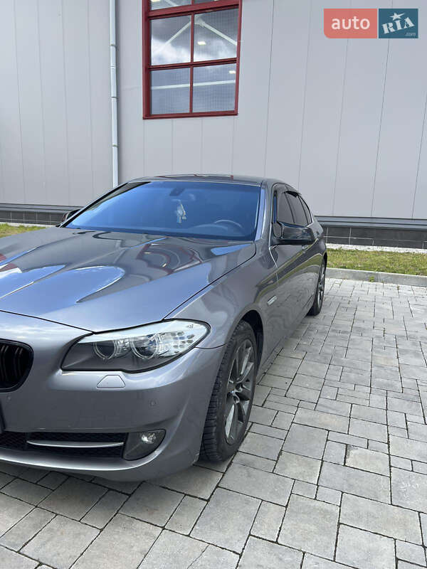 Седан BMW 5 Series 2010 в Здолбуніві