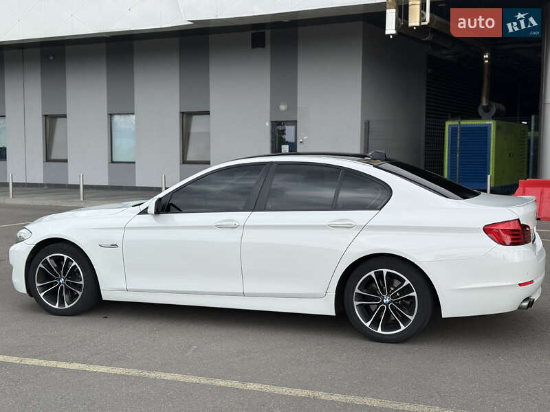 Седан BMW 5 Series 2012 в Киеве