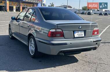 Седан BMW 5 Series 2001 в 