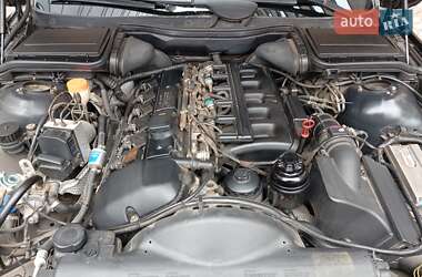 Седан BMW 5 Series 1999 в 