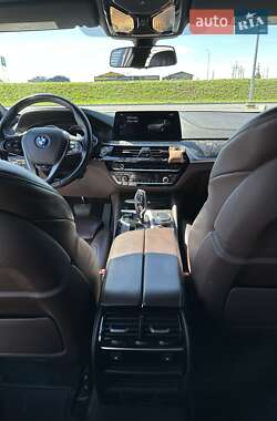 Седан BMW 5 Series 2017 в 