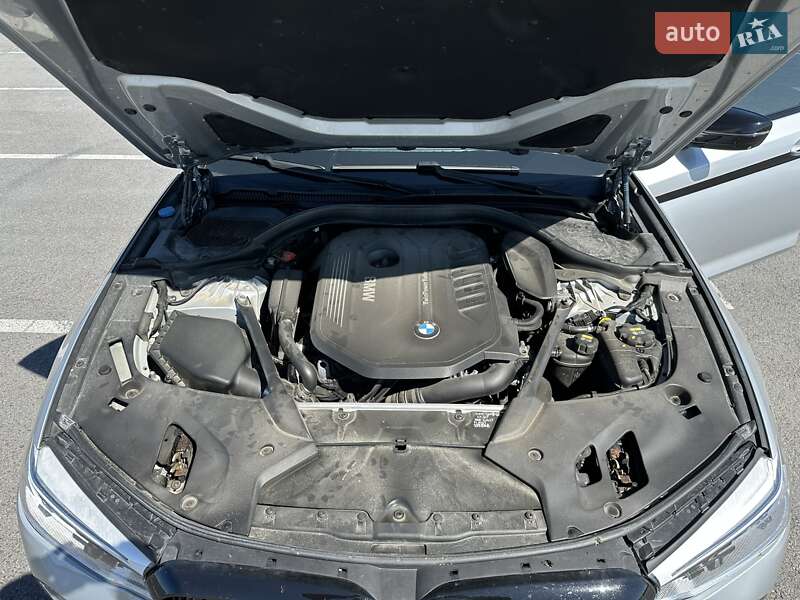 Седан BMW 5 Series 2017 в Львові