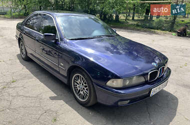 Седан BMW 5 Series 1998 в Першотравенске