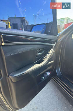 Седан BMW 5 Series 2010 в 