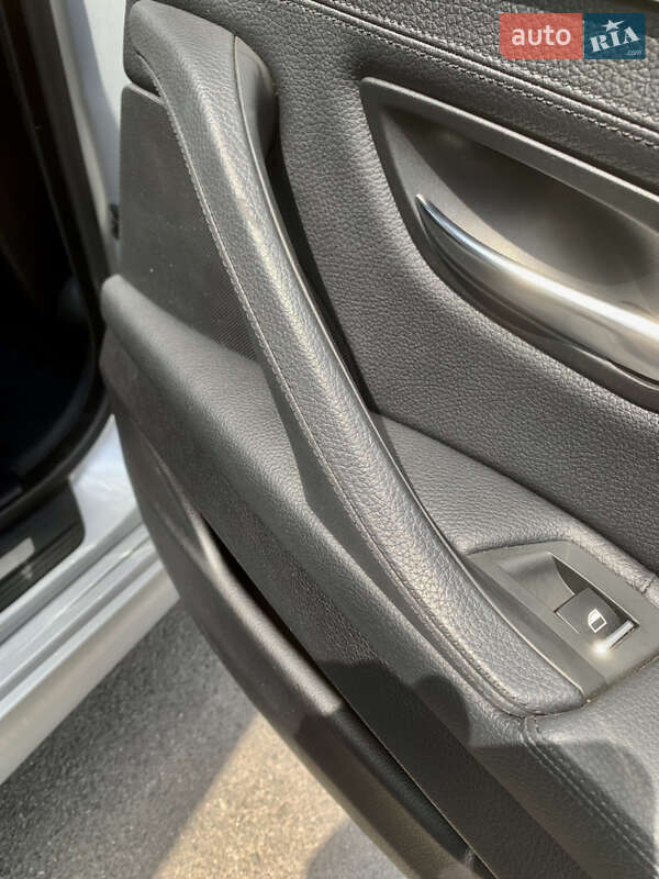 Седан BMW 5 Series 2013 в Днепре