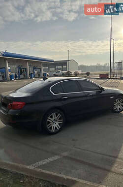 Седан BMW 5 Series 2010 в 