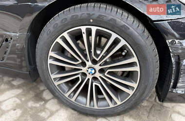 Седан BMW 5 Series 2017 в 