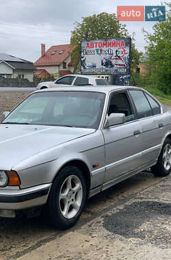 Седан BMW 5 Series 1990 в Івано-Франківську