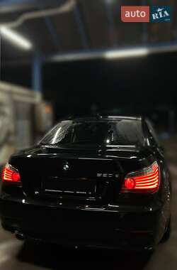 Седан BMW 5 Series 2009 в 