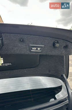 Седан BMW 5 Series 2012 в 
