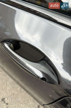 Седан BMW 5 Series 2012 в 