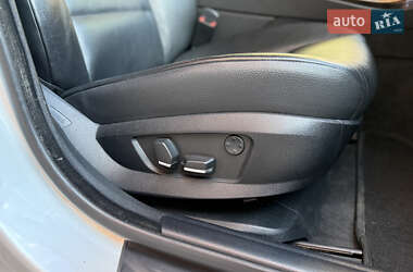Седан BMW 5 Series 2012 в 