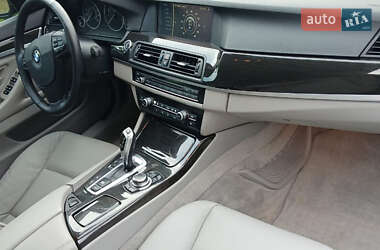 Седан BMW 5 Series 2012 в 