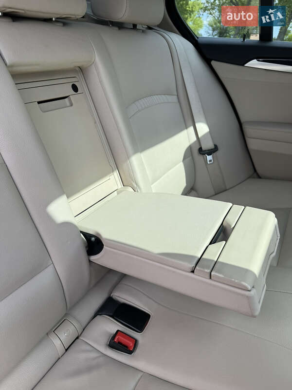 Седан BMW 5 Series 2013 в Вінниці
