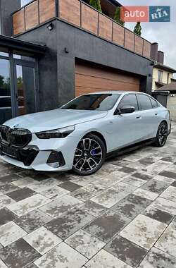 Седан BMW 5 Series 2024 в 