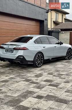 Седан BMW 5 Series 2024 в 