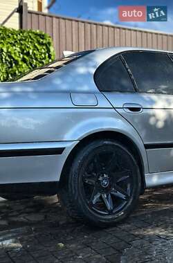 Седан BMW 5 Series 2000 в 