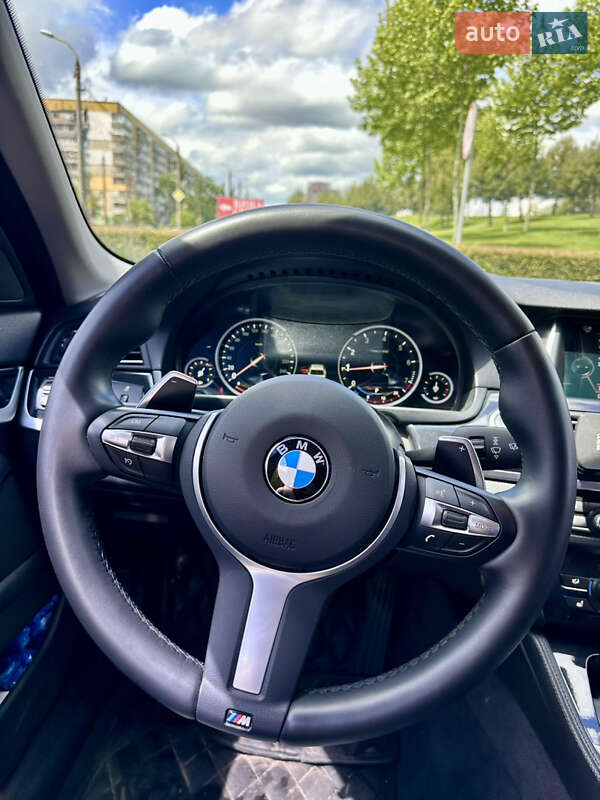 Седан BMW 5 Series 2016 в Дніпрі