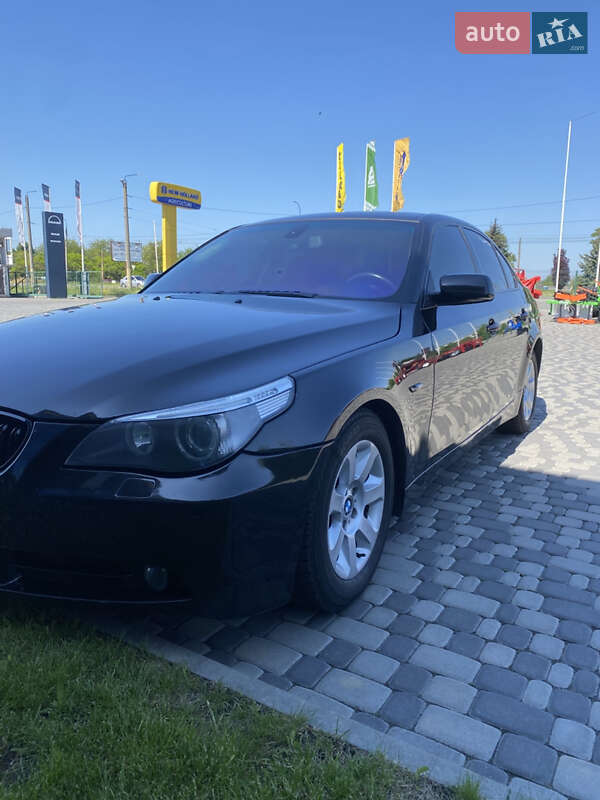 BMW 5 Series 2003