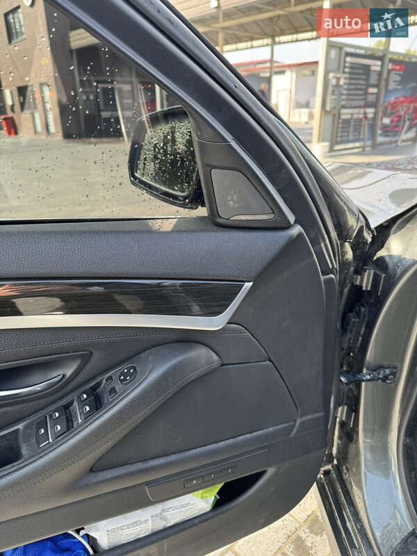 Седан BMW 5 Series 2013 в Ровно
