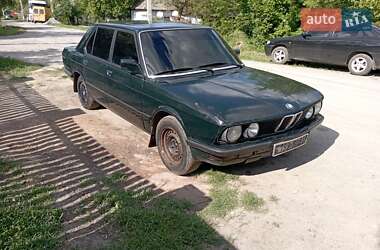 Седан BMW 5 Series 1986 в 