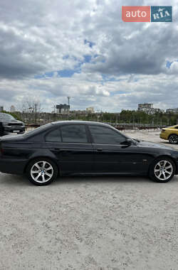 Седан BMW 5 Series 2002 в 